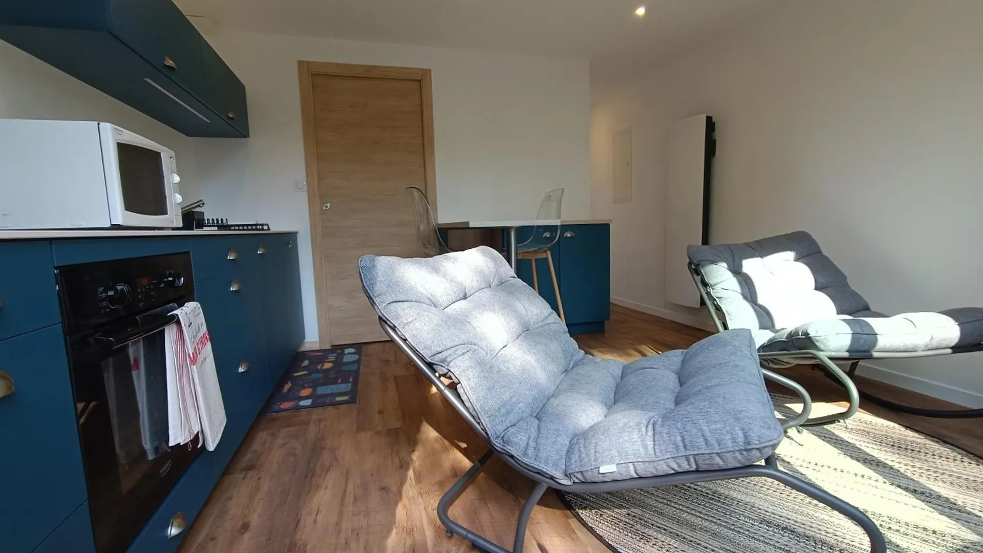 Holiday home Le Petit Moulin De Kerloroc Villa Ploudalmezeau France